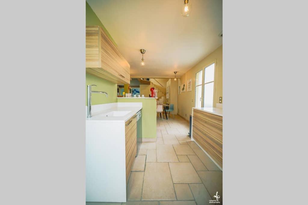 Maison Piscine Interieure Et Garage Труа Экстерьер фото
