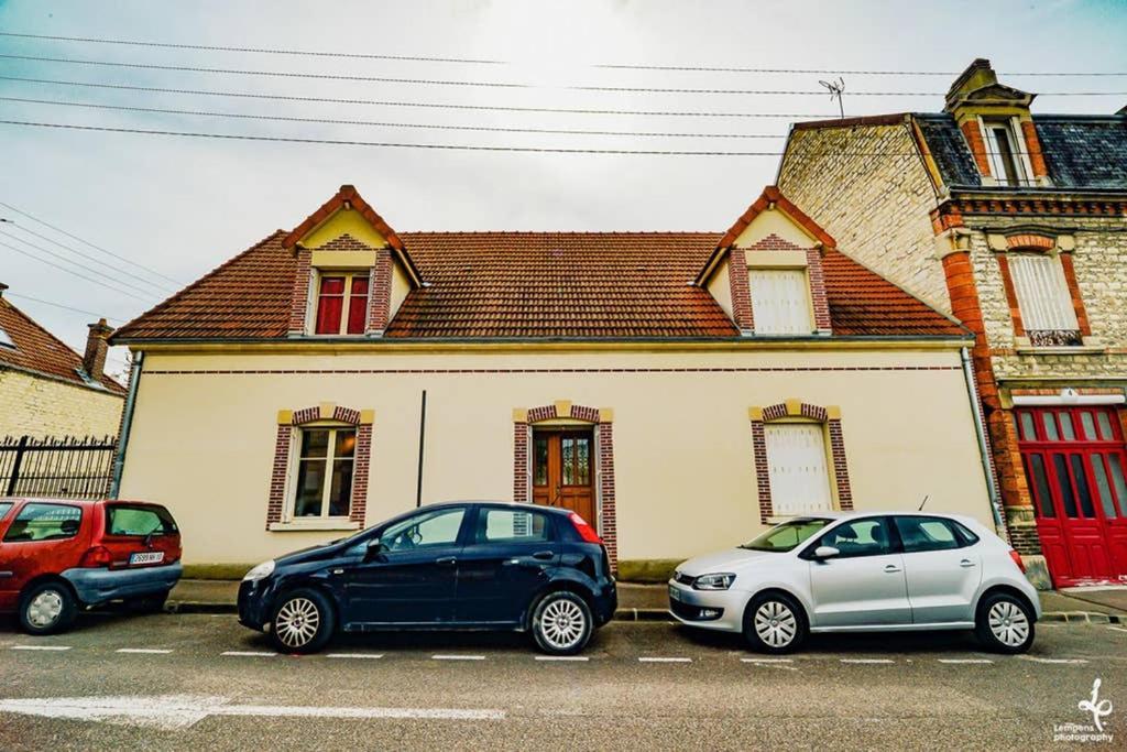 Maison Piscine Interieure Et Garage Труа Экстерьер фото